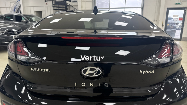 Hyundai IONIQ 1.6 GDi Hybrid Premium SE 5dr DCT Hybrid Hatchback